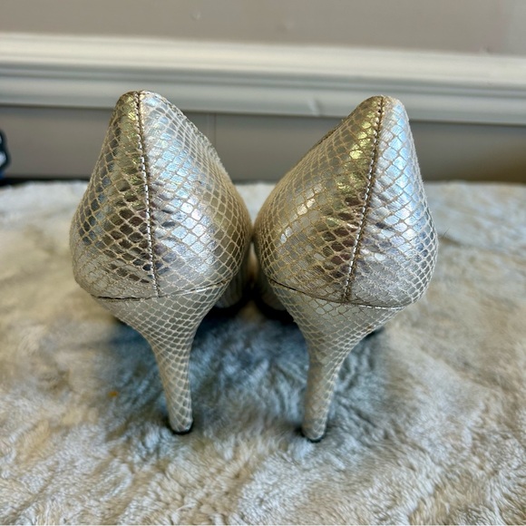 Rampage Sz 10 Silver Snake Print Heels 👠 Pumps Shoes EUC - Picture 4 of 10